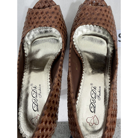 Womans Db Dk Fashion Robby Brown Peep Toe Platform Party Shoes Size 8 - Picture 6 of 10